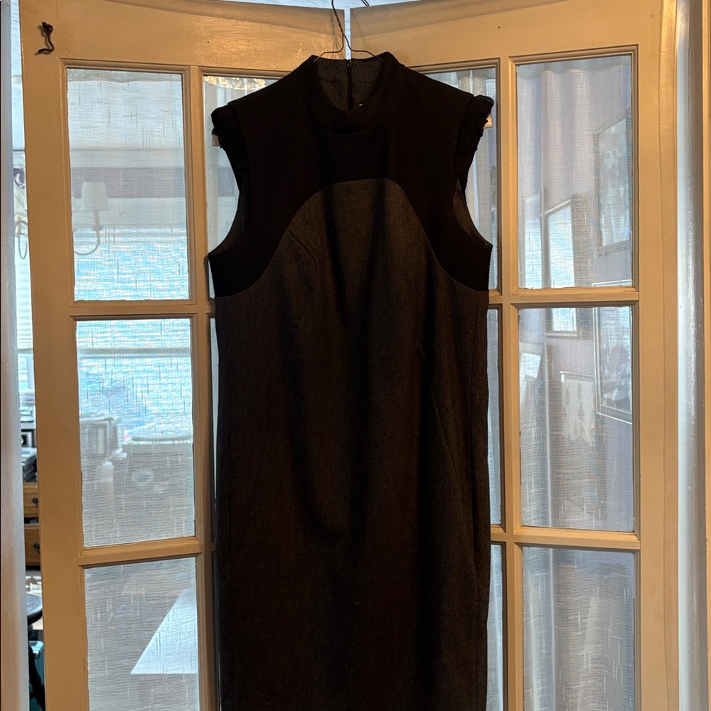 Chic Sleeveless Black and Gray Midi Dress